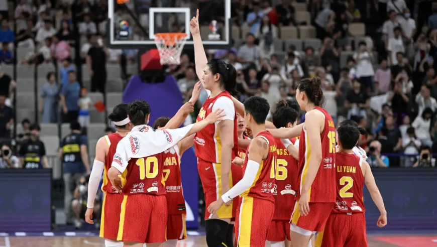 女篮一内线只捞到垃圾时间3分钟，0出手得1分，宫鲁鸣带她实属无奈