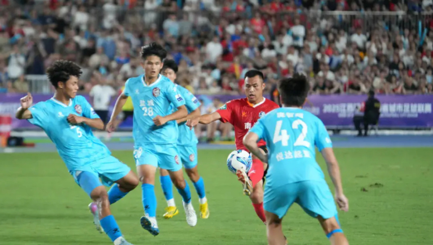 南通2：1战胜盐城队，以六连胜稳坐榜一位