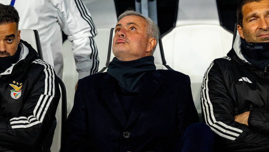 62岁穆帅黯然低头！爱将失点+轰16脚输0-2，提前放弃：赢皇马也出局