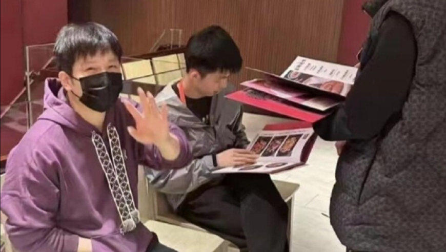 够兄弟！樊振东请上海队队友澳门吃烧鹅，男团屈居亚军东哥安慰大家