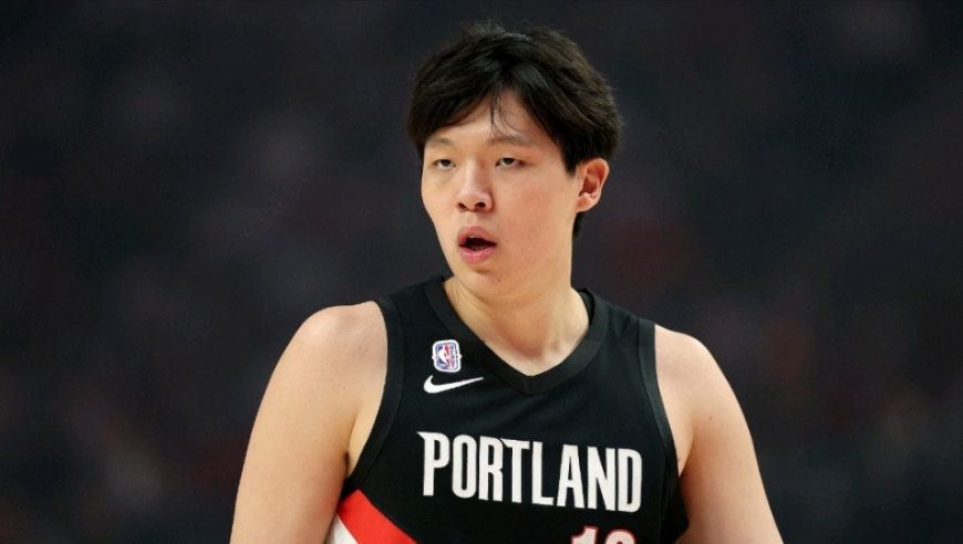 5分钟回顾杨瀚森战雷霆末节全表现：送出空接暴扣 单打哈腾2+1