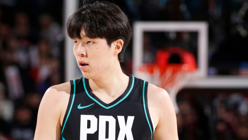 NBA常规赛：杨瀚森9分5板3助1帽最佳一战 开拓者不敌太阳3连败