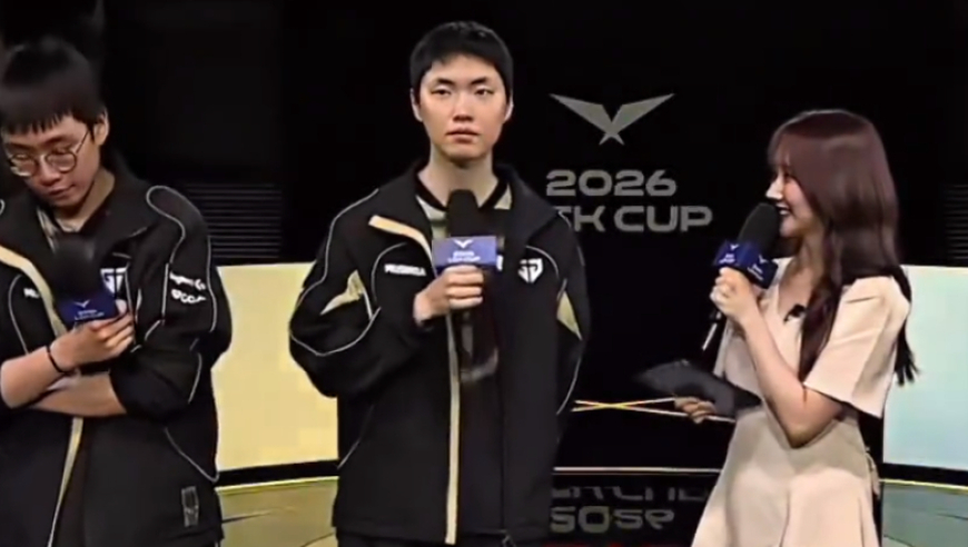 Chovy今年真不一样，佐伊越塔击杀BFX双C，比打人机都简单