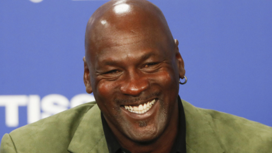 乔丹评历史最强阵容，科比詹姆斯落选，网友：这阵容保底10连冠