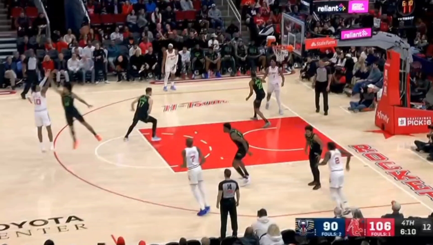 杜兰特金鸡独立跳投命中彻底锁定胜局 回顾火箭对阵鹈鹕最后五分钟