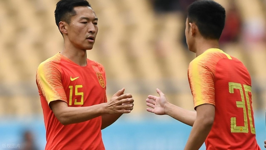 新国足首训敲定！邵佳一招入多名老将压舱？武磊吴曦或重返国家队