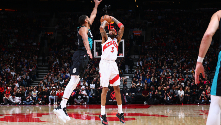 一攻一防收比赛！英格拉姆空接暴扣巴恩斯晚安封盖 猛龙收下比赛