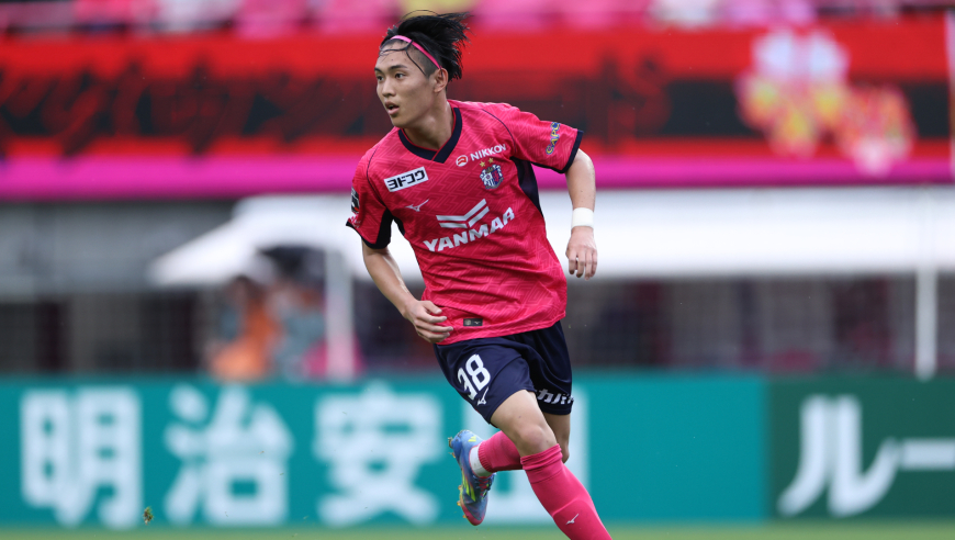 离谱！回看日职联门将两业余失误丢球，传给2米内对手让其打空门