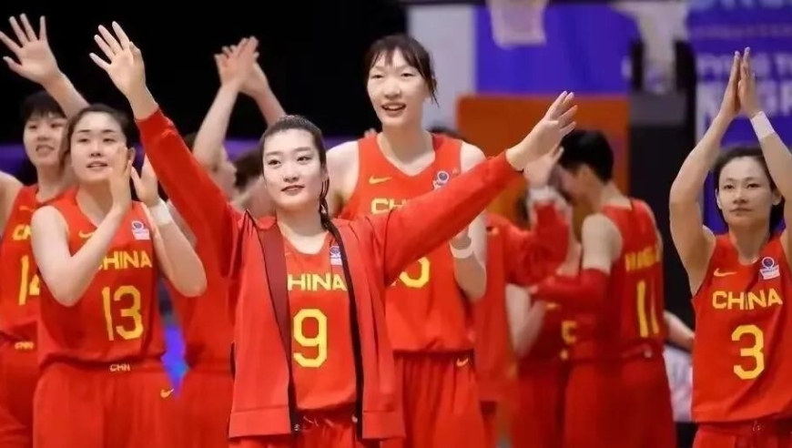 中国女篮宫鲁鸣放大招！60天封闭集训，李梦落选，大学生球员田媛媛崛起
