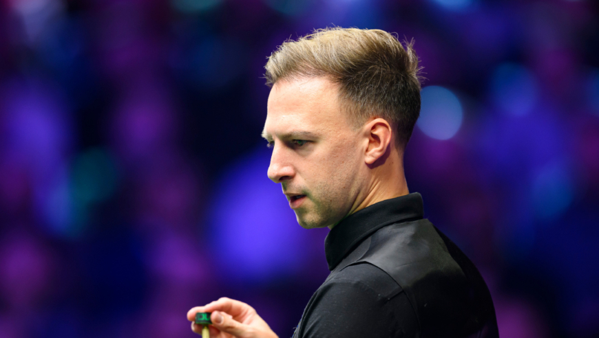 胜利99%揣兜里了 希金斯已经准备回家 没想特鲁姆普咖啡球惊天失误