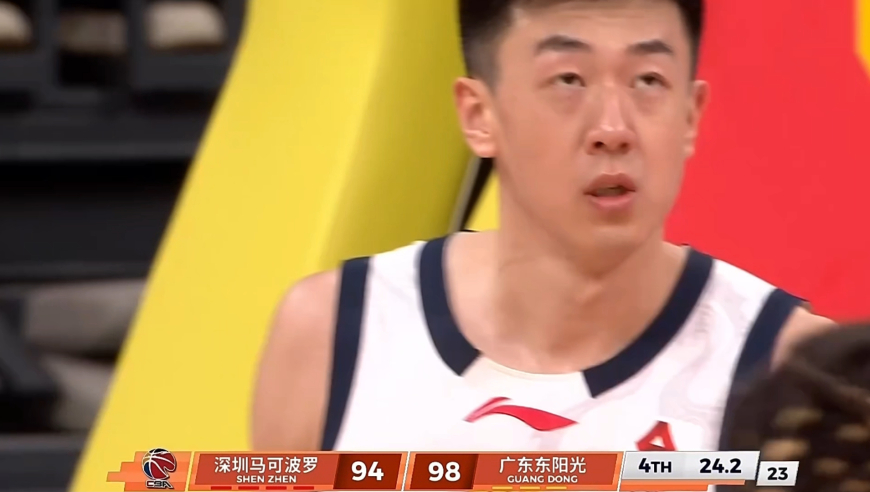 广东深圳生死时刻：史密斯极限造三罚惹杜峰暴怒却致命丢罚 广东险胜