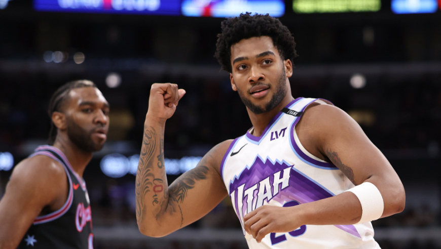 数据帝：43+5+5三分！1米98猛将变历史第三人 小卡追平一项生涯纪录