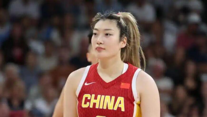 中国女篮15人集训，李梦王思雨惨遭淘汰，新人辈出3名大学生