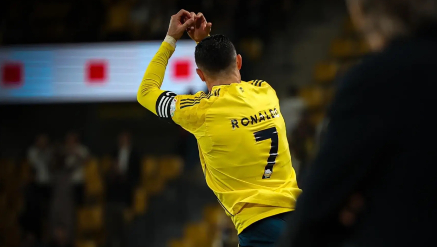 你敢相信这是41岁？C罗VS哈森姆精彩集锦：梅开二度+打满全场