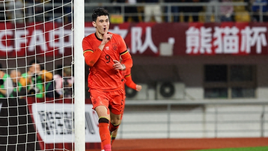 国足神奇前锋 今年俱乐部19场0球0助 国字号9场7球