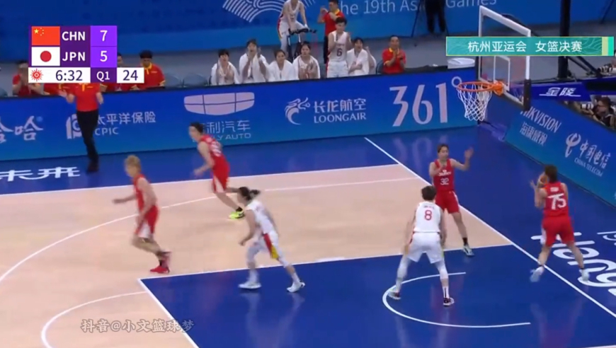 体坛记忆｜李梦飙进三分球之后露出了对日本队不屑一顾的表情