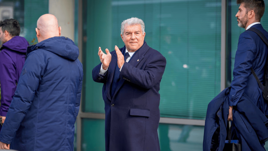 拉波尔塔卸任后进更衣室与巴萨告别，引其他主席候选人不满