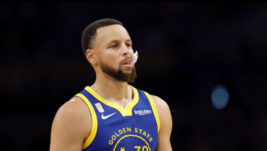 赛帧 | 军训文班梦回巴黎，顶着嘘声准绝杀，现在仍是库里的时代