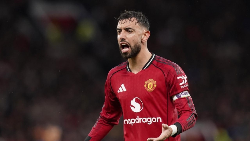 从送点到助攻！B费半场冰火两重天，曼联队长功过相抵难救主