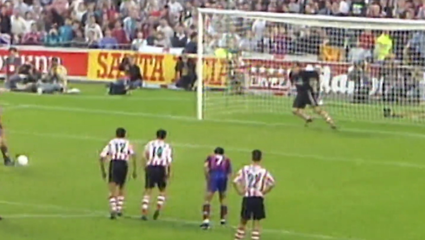 大罗世纪进球：一粒定义外星人的进球！