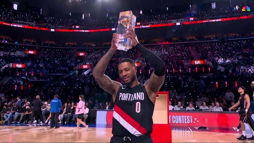三分大赛颁奖典礼全纪录！利拉德29分夺三连冠 再现经典戴表庆祝