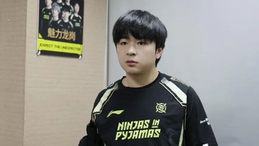 选手自曝被粉丝骗钱：他说来上海送外卖没钱吃饭，在想要不要告他