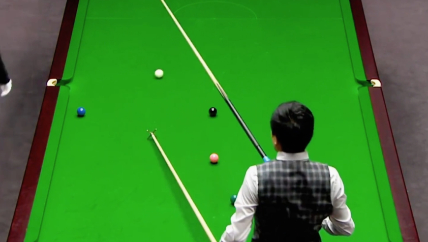 被超两分彩球不在点位，丁俊晖凭借超强防守，上演绝地逆转｜体坛记忆