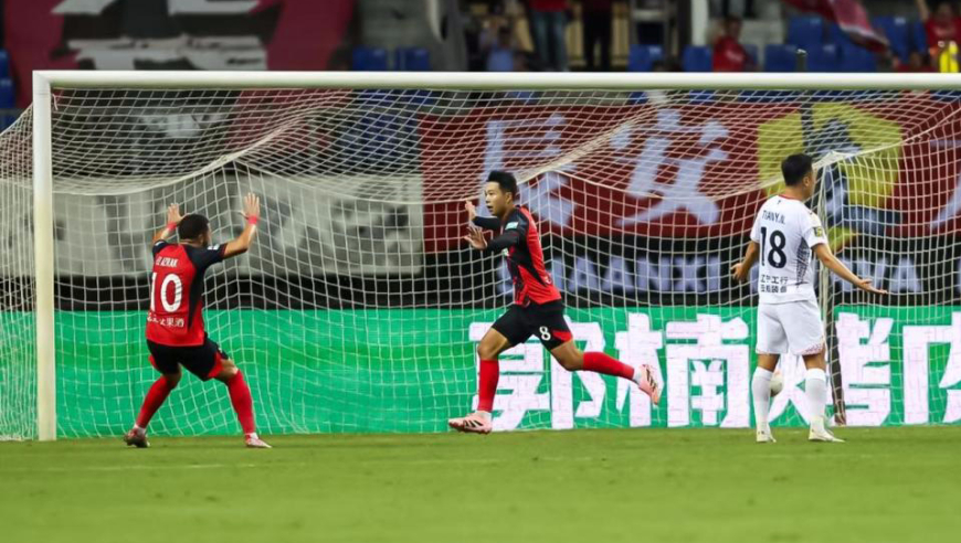 1-3！辽宁铁人遭逆转+19轮不败终结，重庆队利好：中甲争冠悬念重燃