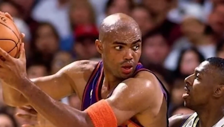 背打不输乔丹！巴克利如何用屁股打出最顶级进攻？ | NBA漫谈