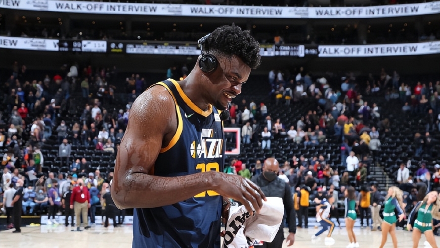 已经抵达东莞？曝广东宏远大外援到位，NBA首轮秀，身高2米13