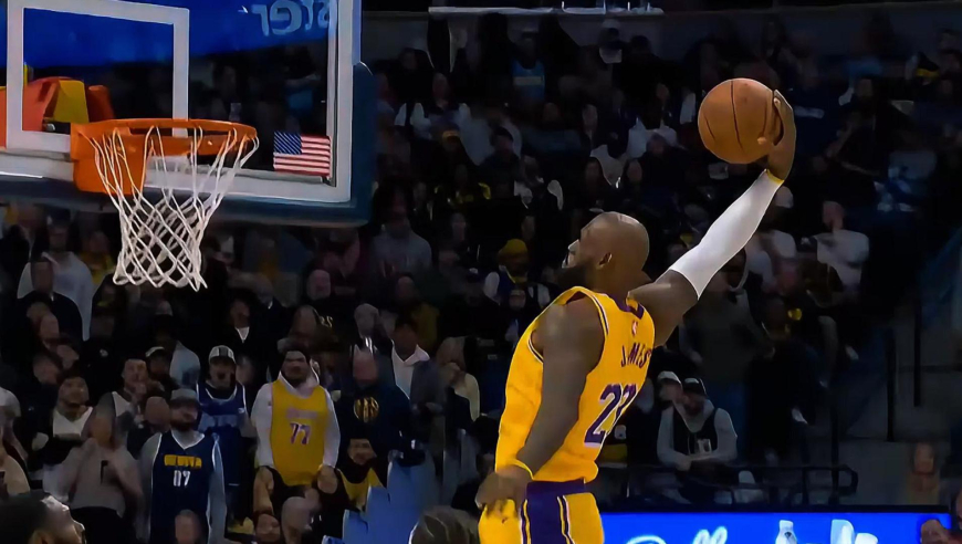 詹姆斯vs掘金19分9篮板8助攻集锦：15投8中+空切扣篮几乎终结悬念