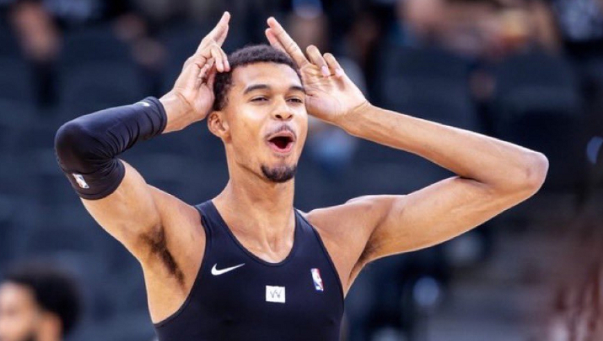 60分钟狂轰63分！正负值+64！文班亚马创神级纪录，马刺该起飞了