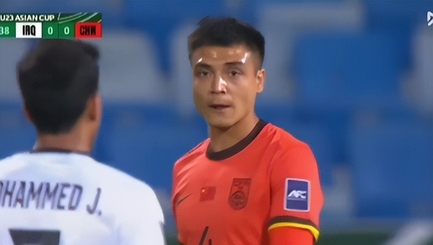 这都能踢飞？中国男足辣眼射门，浪费必进球机会，太可惜了