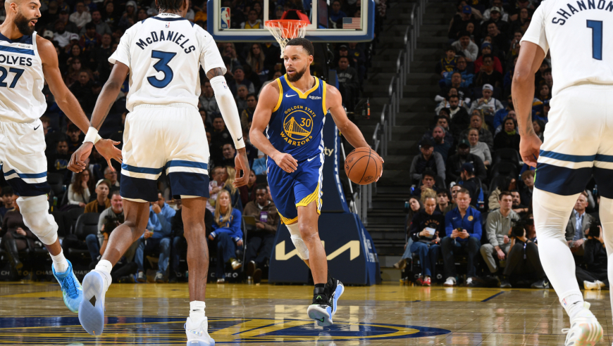 Top时刻｜13日十佳球：库里鬼魅突破上篮 莫兰特再现神级拉杆