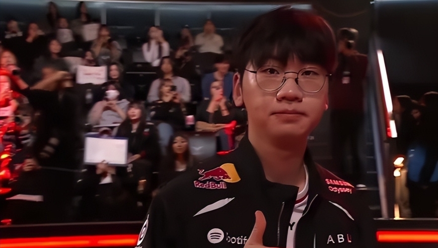 T1击败HLE，多兰打宙斯就来劲，Faker：睡了十个小时发挥很好