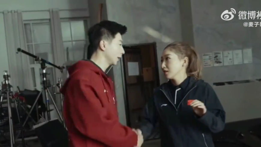 商业互吹！马龙一见到刘诗雯马上开吹：枣老板！小枣笑着回应：马总马总！