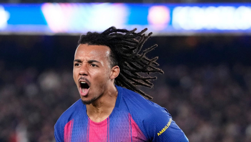 欧冠：孔德3分钟双响 亚马尔独享历史第一 巴萨2-1复仇法兰克福