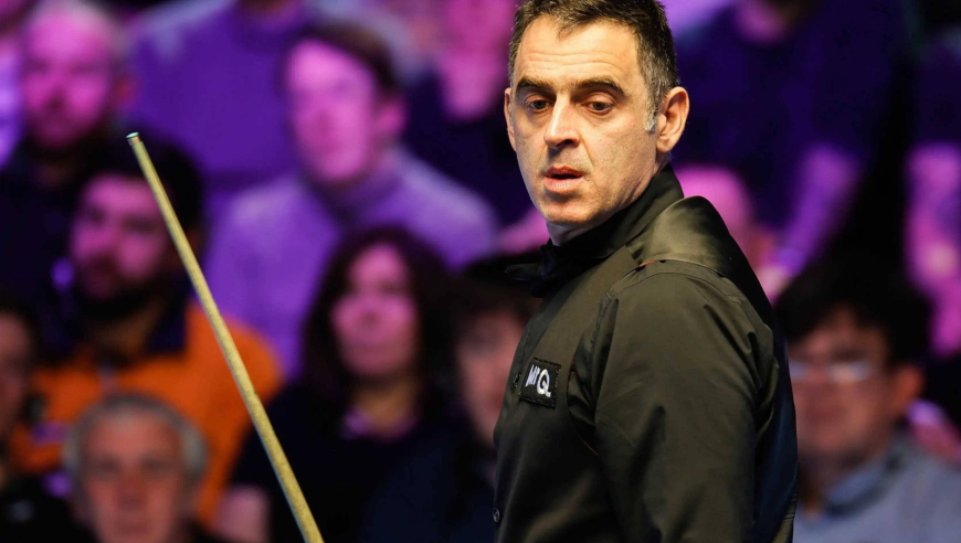 塞尔比关键球失误，奥沙利文抓住机会上演超级逆转｜体坛名场面