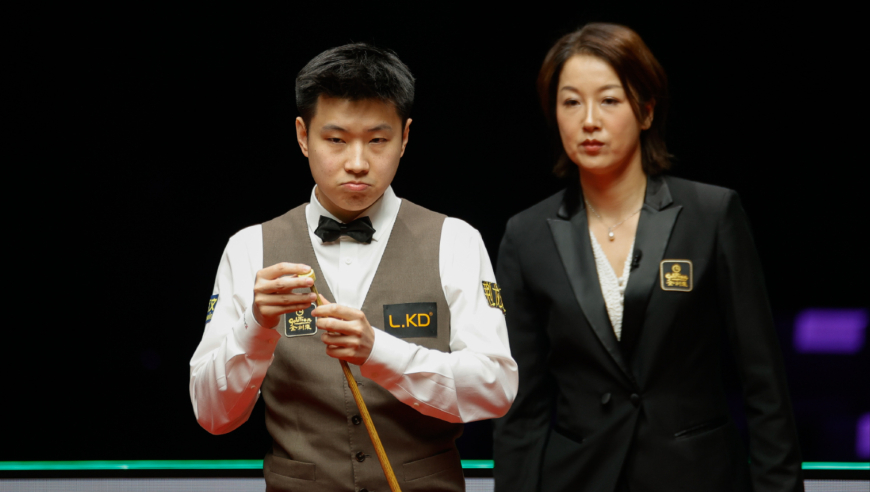 1-4落后绝地逆转！赵心童5-4决胜局险胜塞尔比，挺进八强！