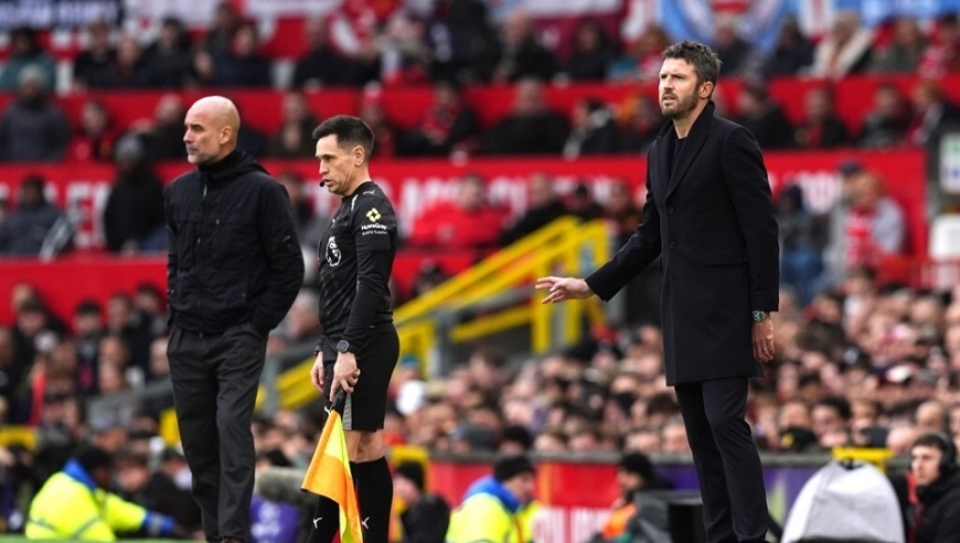 曼联郁闷半场！马奎尔头球中柱，两球被吹，B费滑跪&ldquo;作废&rdquo;