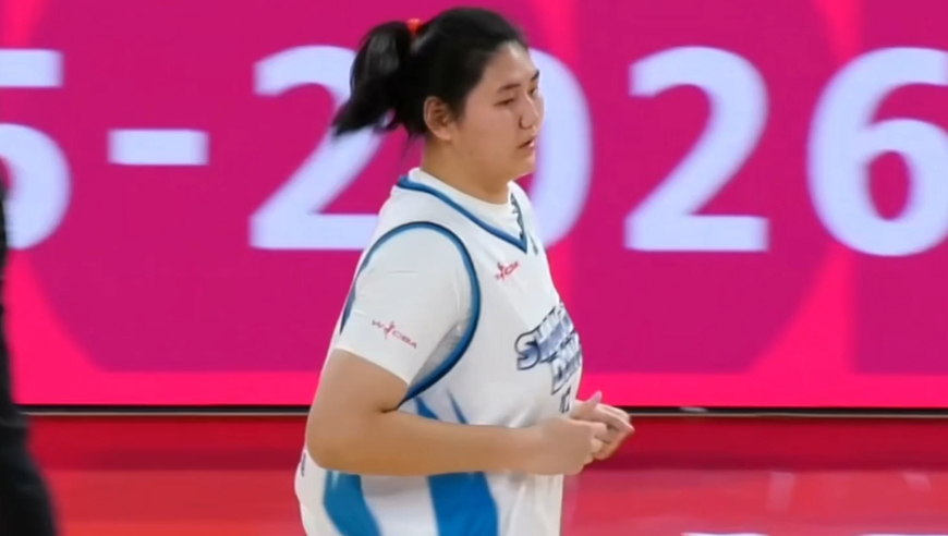 体验职业赛场强度！张子宇7分4失误回顾 遭山西黑人外援针对