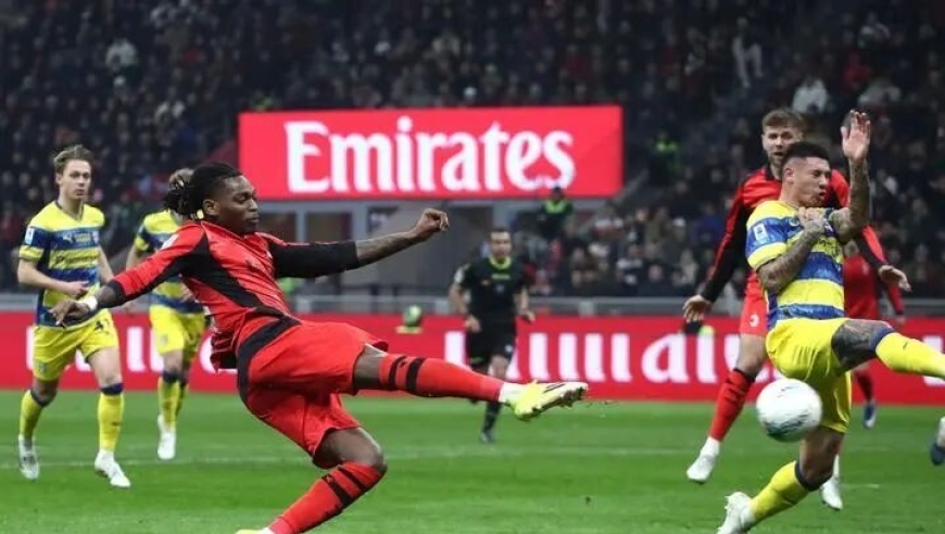 米兰的&ldquo;不败遮羞布&rdquo;，又双被帕尔马扯了下来｜直球视线