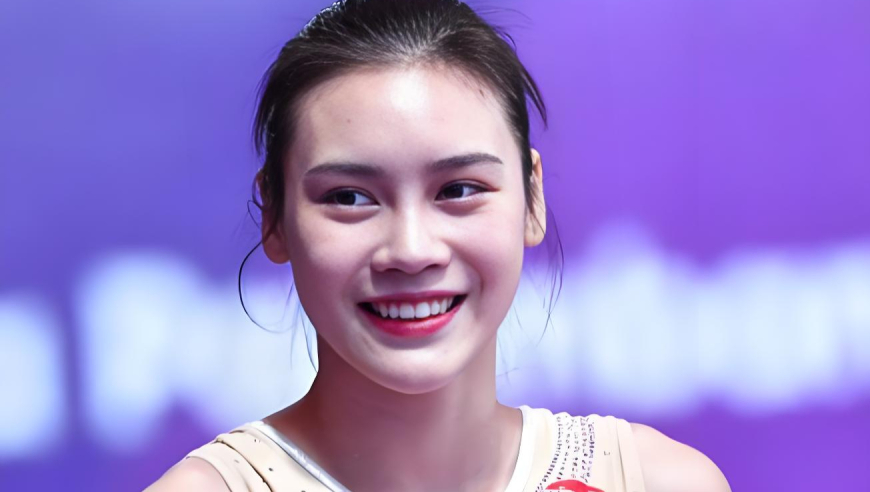 林倩麒世界杯失误，遭对手嘲笑，刘灵玲孤身逆袭拿金牌｜体坛名场面