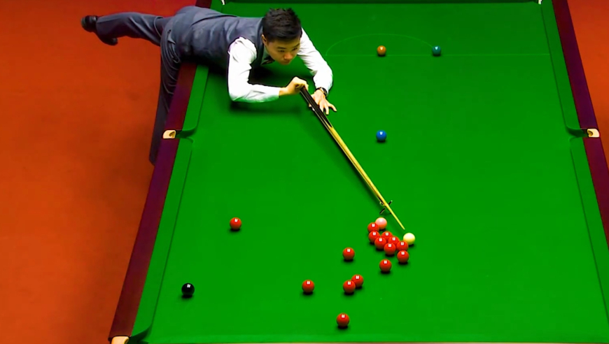 体坛记忆｜顶级防守盛宴！丁俊晖塞尔比极限缠斗，每一杆都控到毫米级