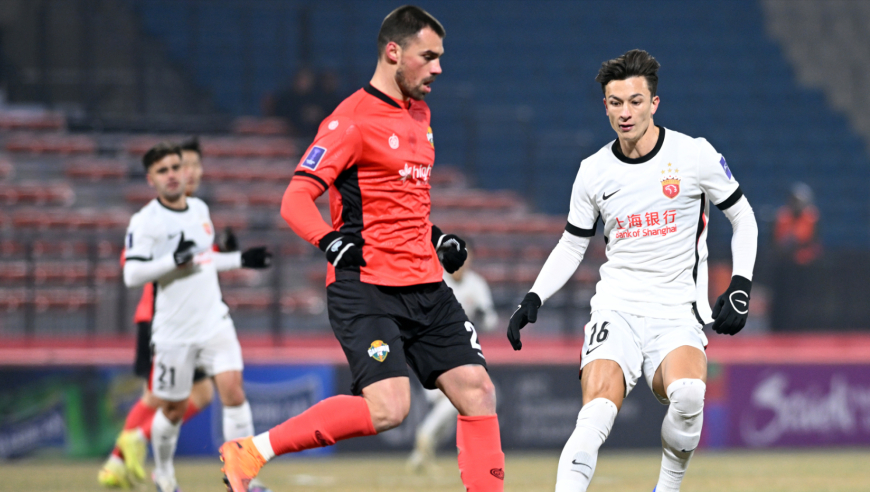 不只是中超最帅，有新边锋帮忙，安永佳能踢海港先发｜战术板