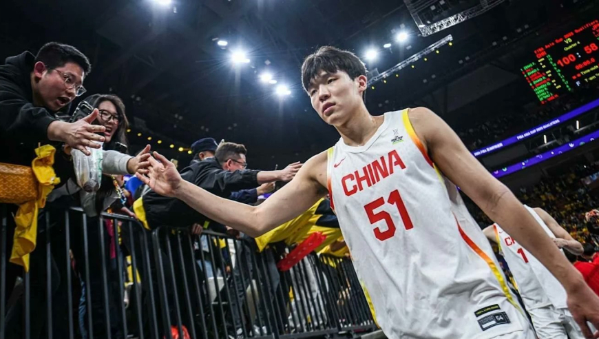 杨瀚森世青赛集锦：打爆榜眼萨尔+当选盖帽王！第16顺位实至名归