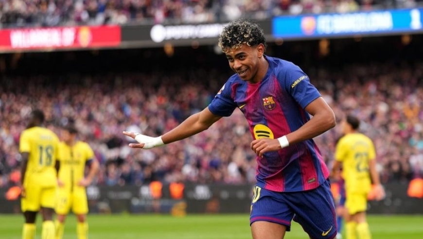 亚马尔帽子戏法造2大神迹，巴萨4-1黄潜，西甲主场13连胜宣战马竞