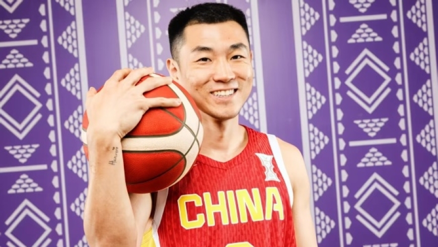 正负值全场第一，斗牛犬防守打破嫡系质疑，这个“不会得分” 的中国后卫对得起郭士强信任！