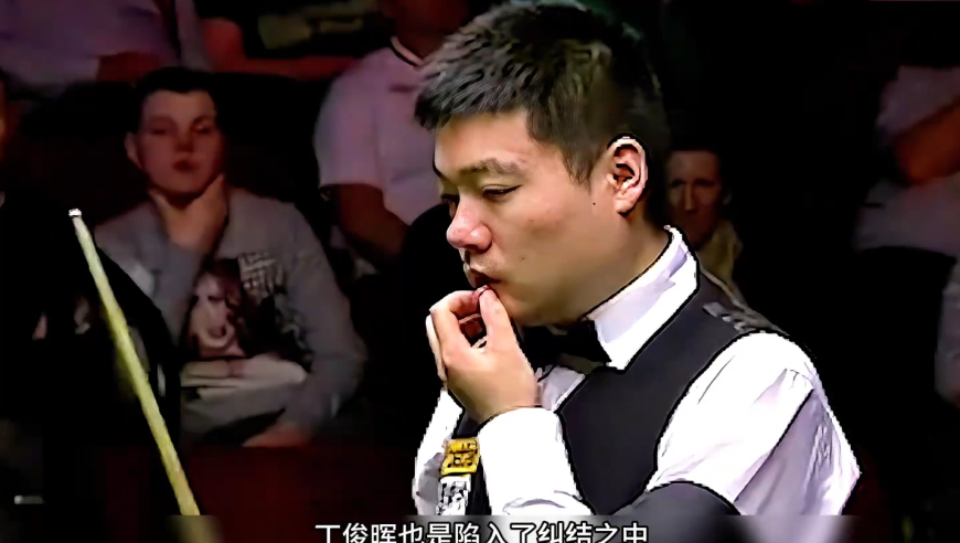 体坛记忆｜ 神仙做球解球！丁俊晖的球感简直不可思议，极限防守逼疯角度大师