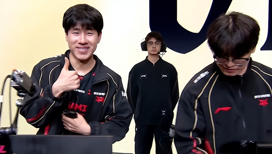 JDG击败TES晋级下一轮，LPL新增宝石底座玩法，谁送谁丢人